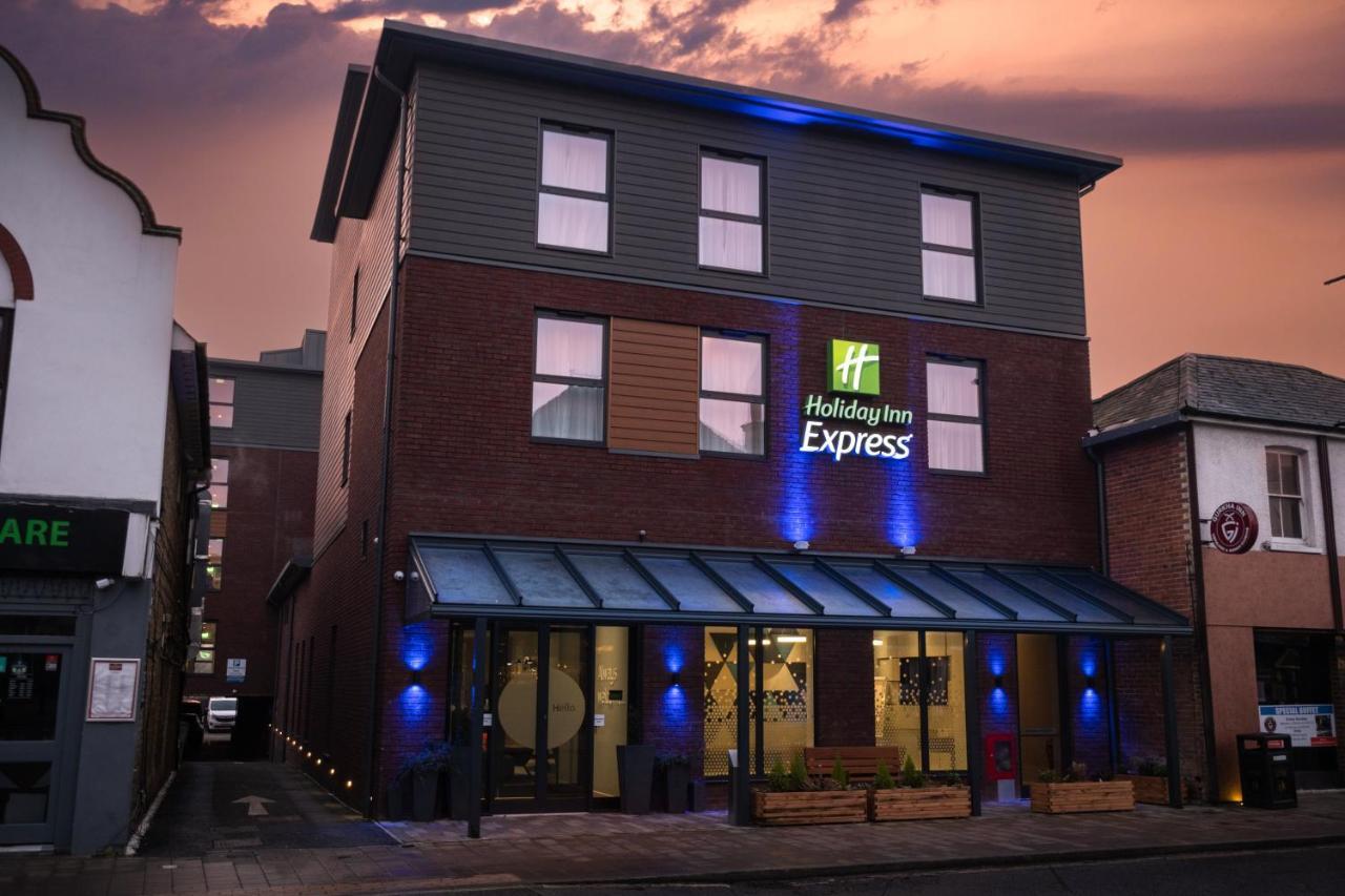 Holiday Inn Express - Fleet, An Ihg Hotel Exterior photo